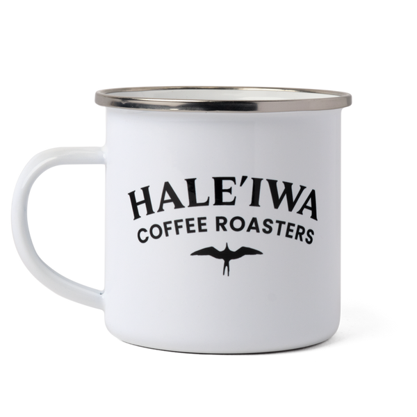 https://haleiwacoffeeroasters.com/cdn/shop/products/Haleiwa_Coffee_Roasters-Enamel_Mug-Logo_Side_c528d274-d7b3-4dfb-92d5-fc64b0c2552d_grande.png?v=1671491707